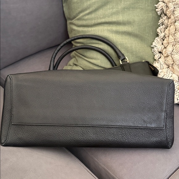 Coach borough bag comes with long strap - Picture 6 of 10